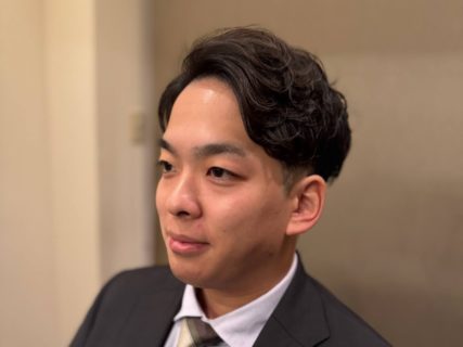 アップバングの2ブロックスタイル